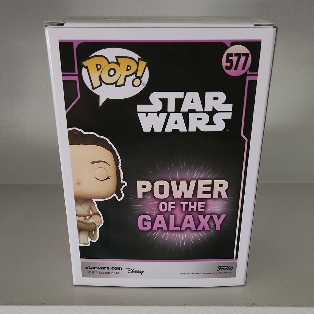 Rey - Funko Pop! 577- Star Wars - Rey - Picture 3 of 6